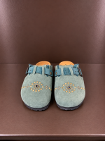 Post&Co X Mauro Guerresco - Sabot Montone Color Agave con Borchie