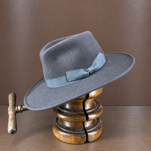Mauro Guerresco - Cappello in Lana Grigio con Fiocco 671830